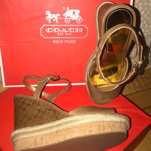 COACH Gwen Goat WEDGES- SIZE 8.5 - NEW NEVER USED - Picture 2 of 5